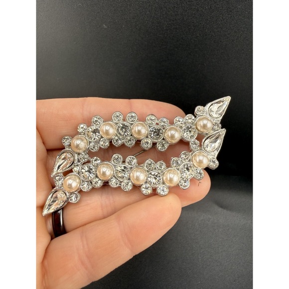 Vintage Brooch Lot Of 2 Rhinestone Faux Pearl Silver Tone - Picture 4 of 8